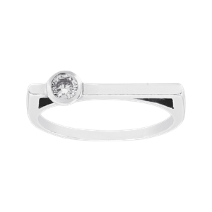 Sterling silver cz bar ring. Sterling silver cz bar ring.