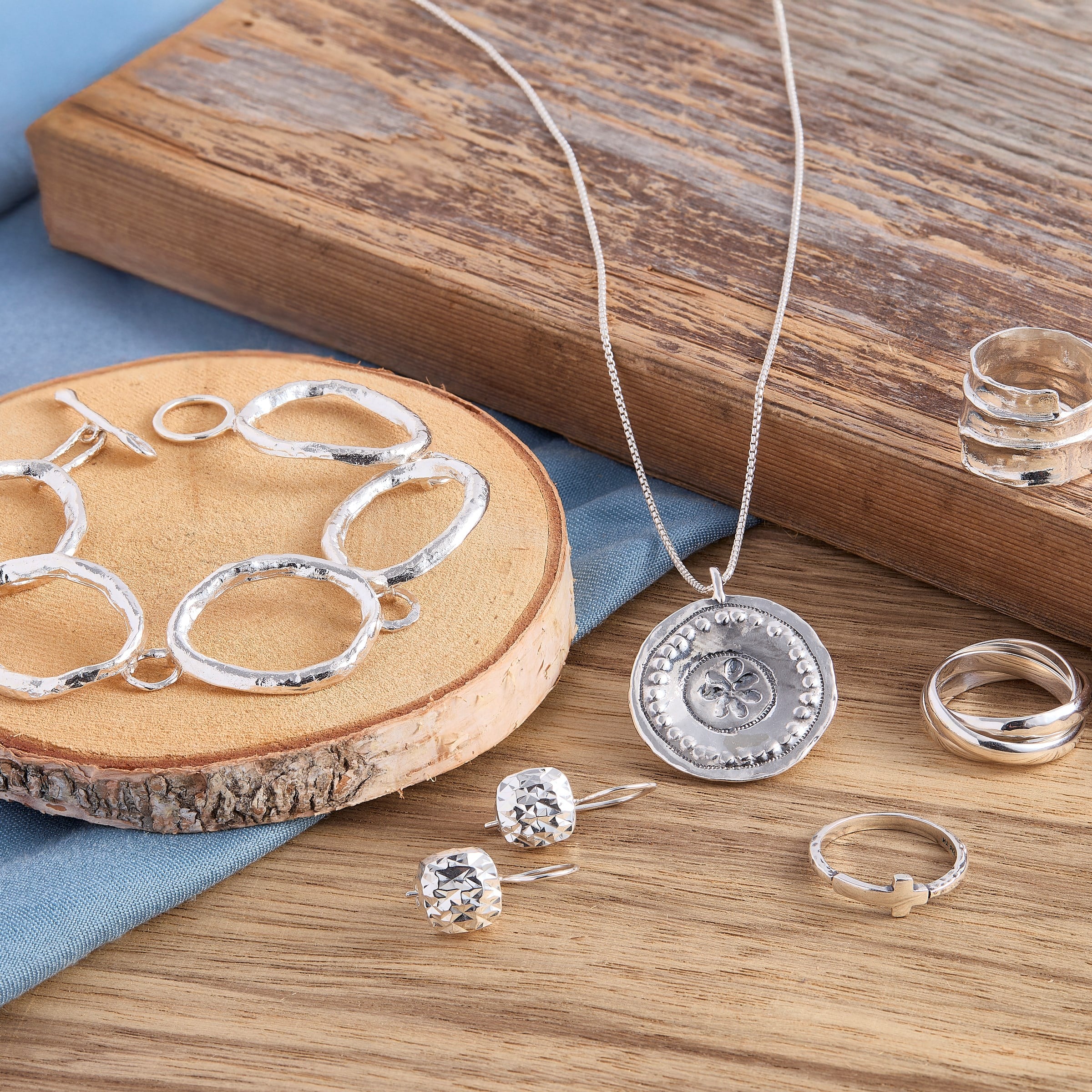 New Silpada 'Rounded Cube' Drop Earrings in Textured Sterling Silver detailed image 7